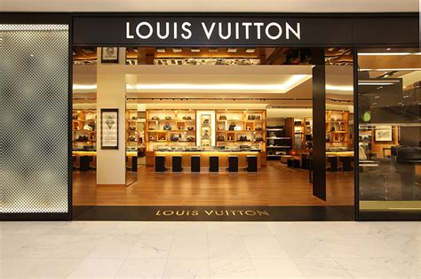 louis vuitton holt renfrew calgary ab